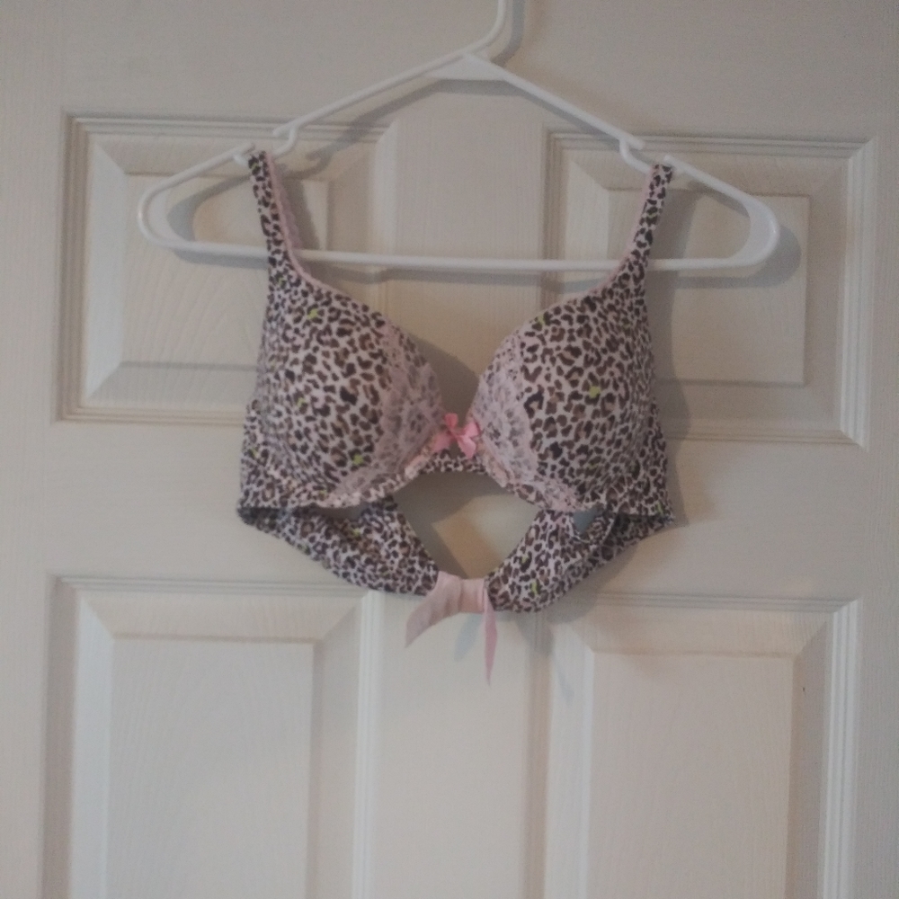 VS leopard print 34b bra